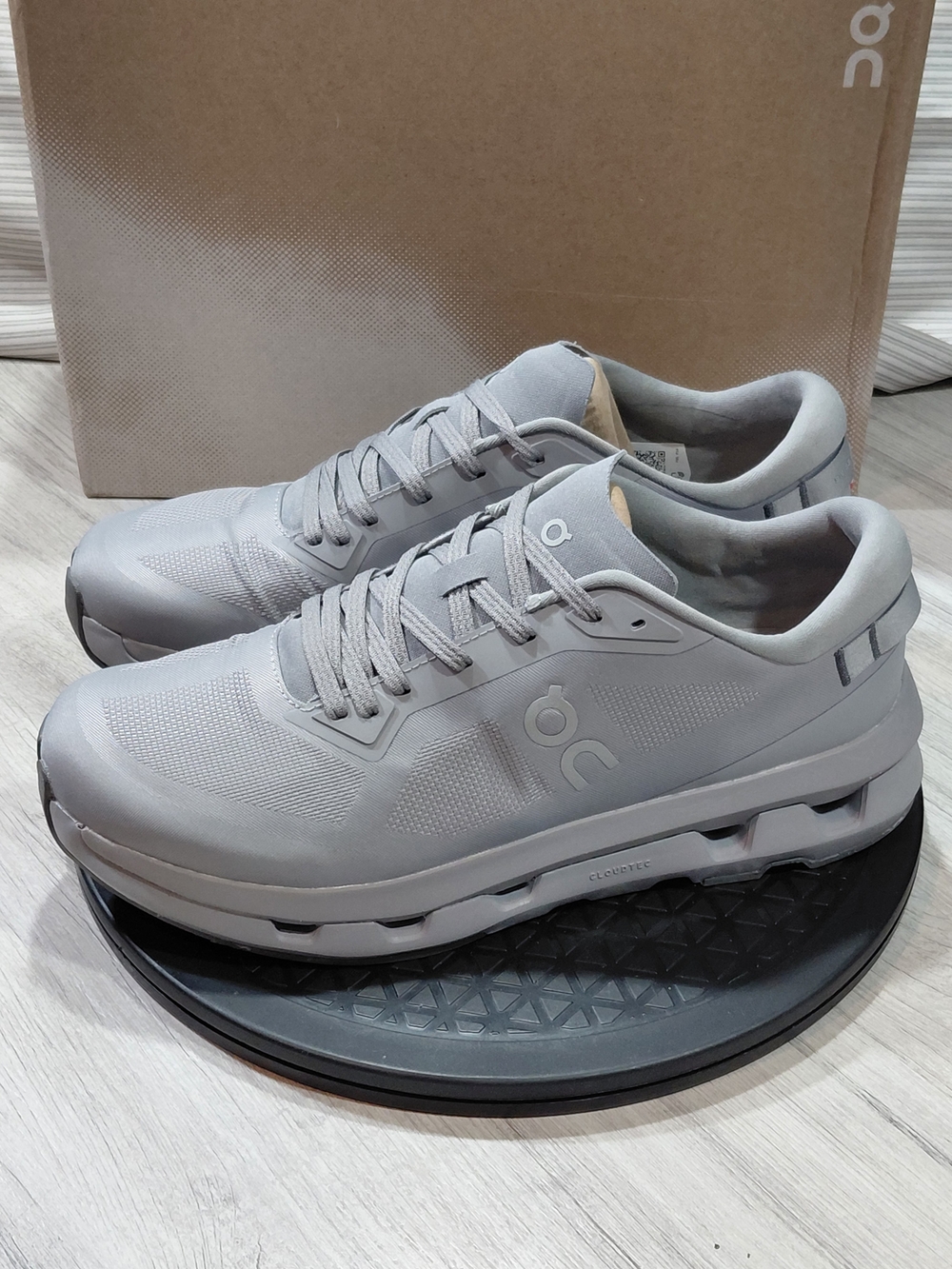 NEW On Cloudzone Men's Running Shoes - Alloy Rock Gray SIZE 10